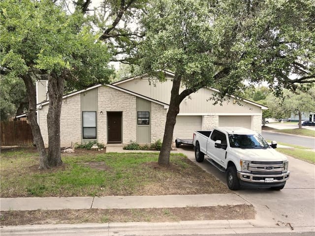 6500 COLUMBIA OAKS Ct