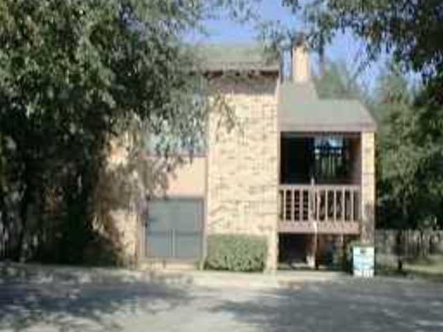 6501 COLUMBIA OAKS CT Unit #B-4