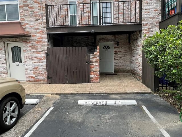 6501 E Hill DR Unit #105