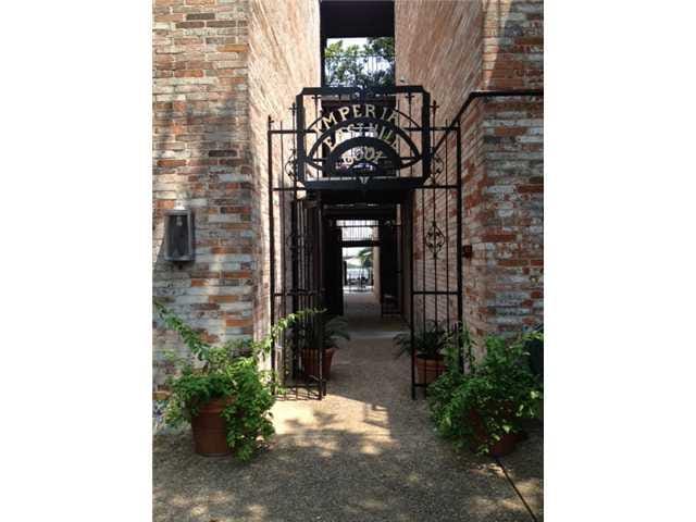 6501 E Hill Dr Unit #105