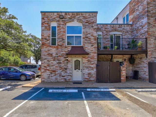 6501 E Hill Dr Unit #106