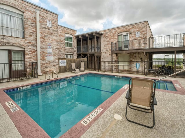 6501 E Hill DR Unit #114