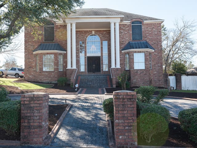 6501 Staghorn Cv