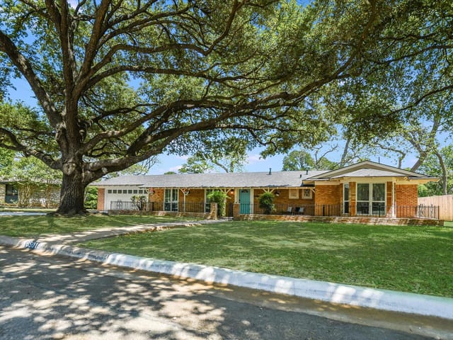 6501 Treadwell Blvd