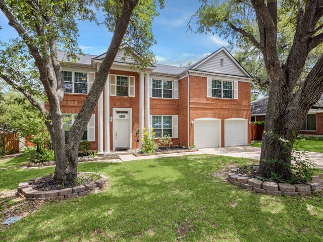 6502 Halsey Ct