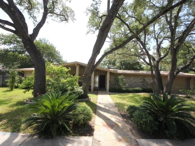 6503 Mesa Dr