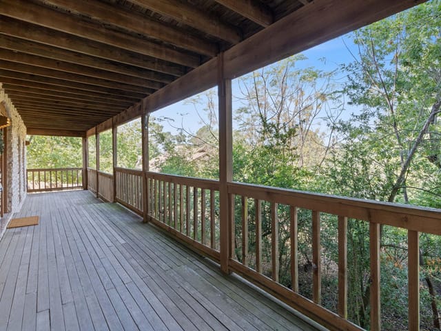 6505 Ledgerock Cir