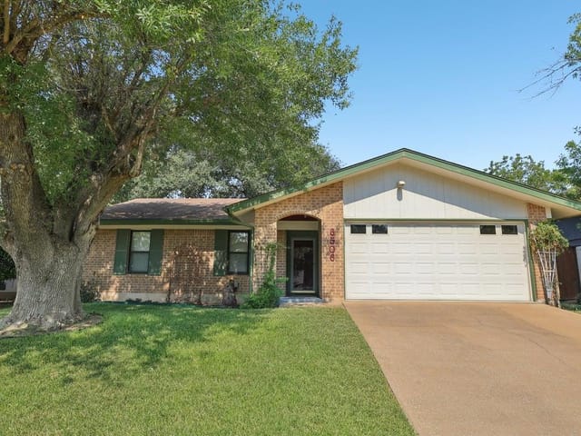 6506 Sunnysky Way