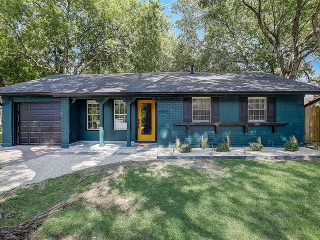 6509 Pevensey Dr