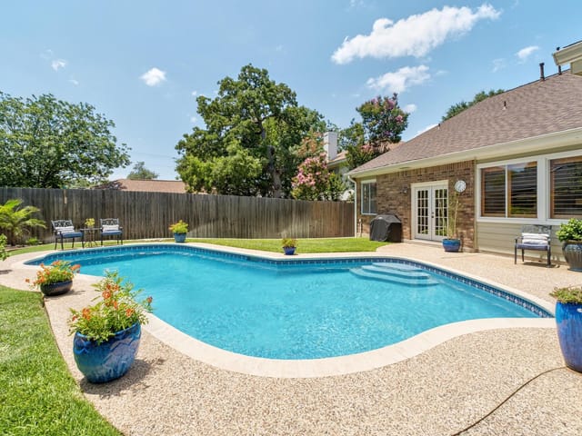 6509 Walebridge Ln