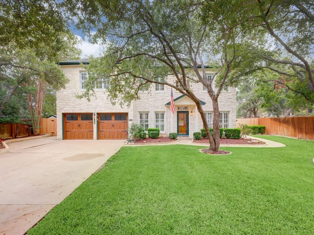 6509 Way Ln