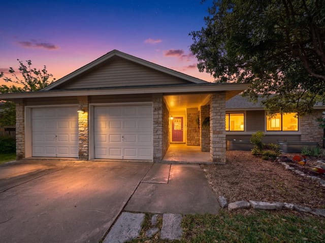 6511 Harrogate DR