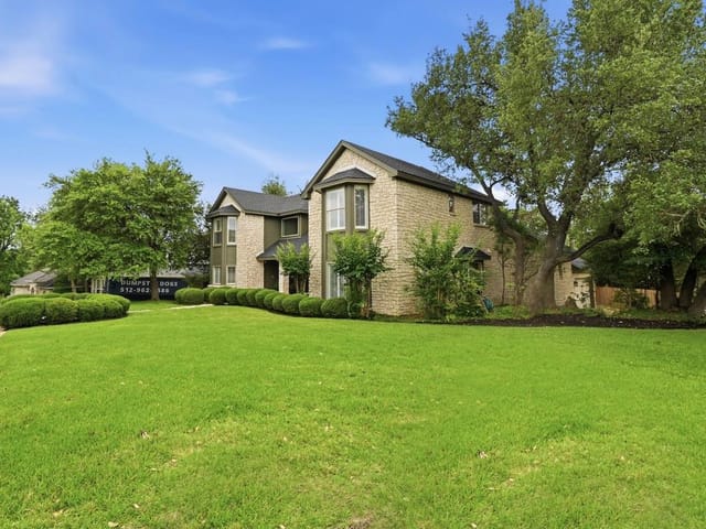 6511 Torrey Pines CV