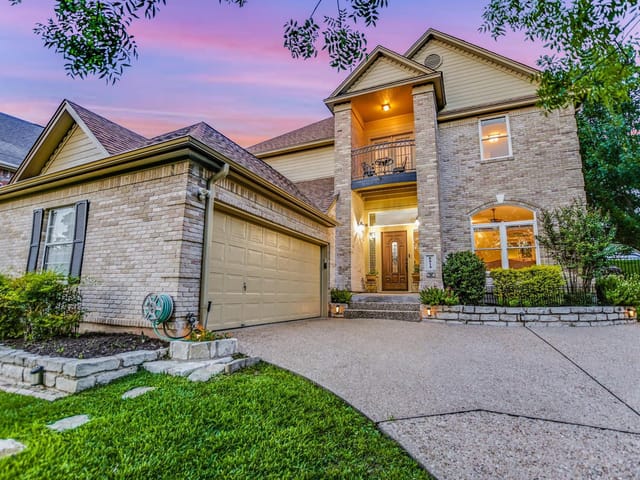6514 Lost Horizon DR - property photo 1 - Luxury home in Great Hills Phs Ii Sec 1, Austin, TX