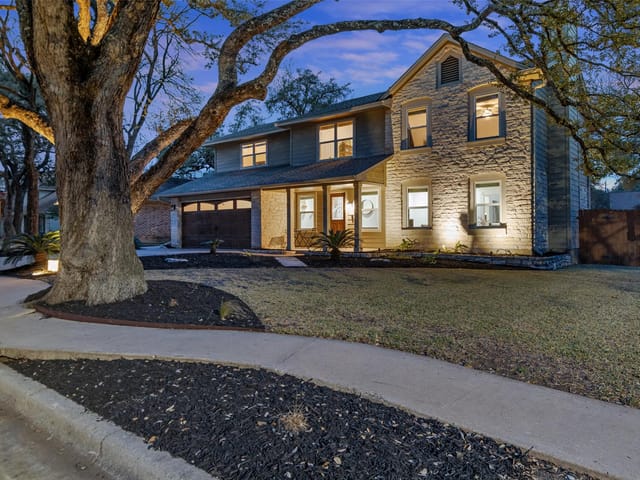 6523 Heron DR