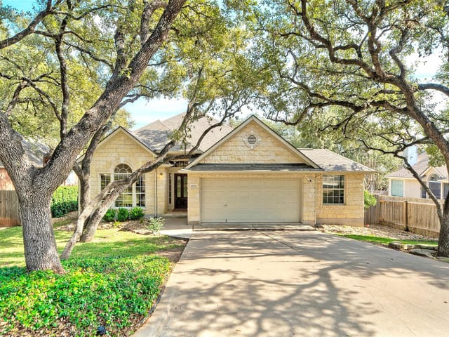 6535 Clairmont Dr