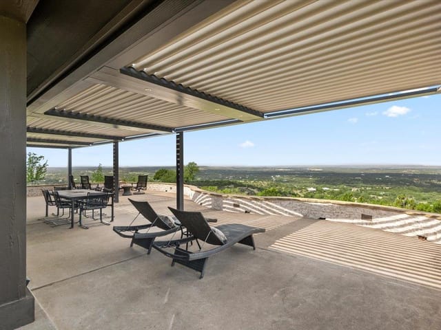 6594 W Hwy 290