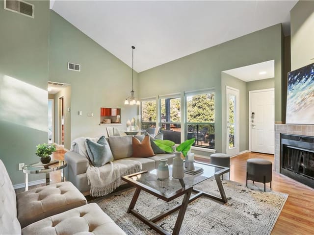 6600 Valleyside RD Unit #B-7
