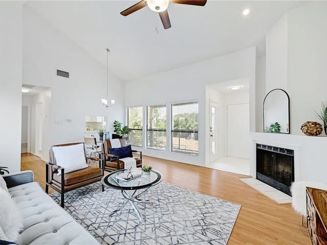 6600 Valleyside RD Unit #E-27