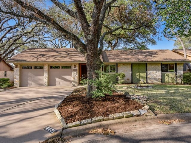6603 Three Oaks Cir