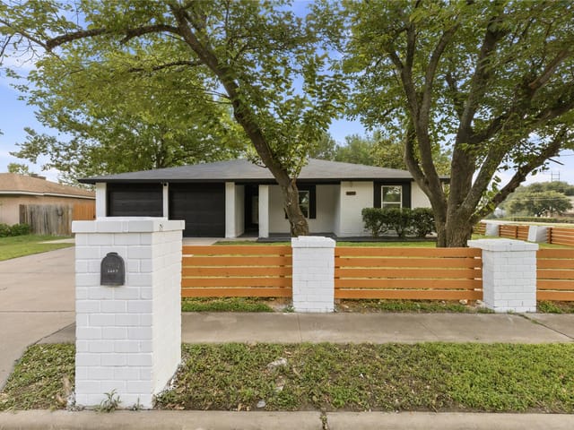6607 Starstreak DR