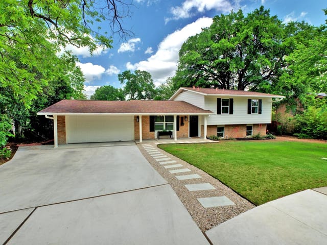 6608 Bradley Dr