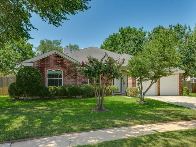 6611 Carisbrooke LN