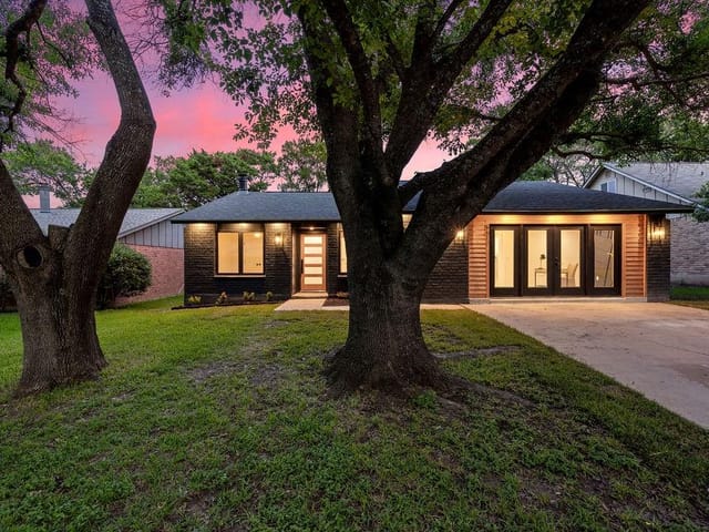 6611 Clubway Ln