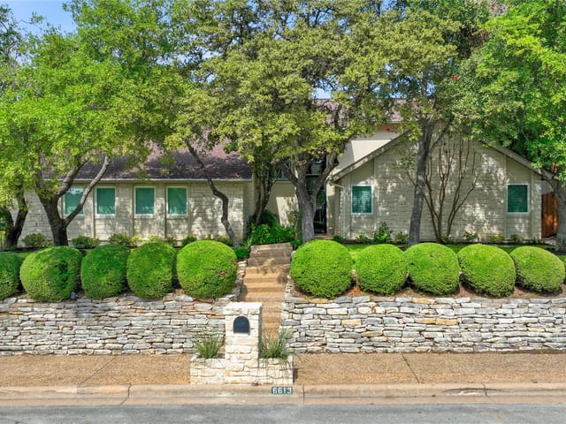 6613 Whitemarsh Valley Walk