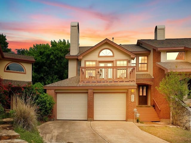 6614 Mesa Hollow Dr