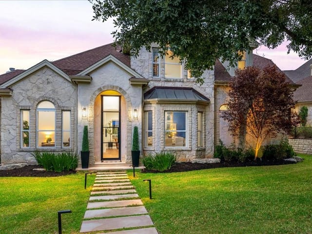 6637 Dogwood Creek Dr