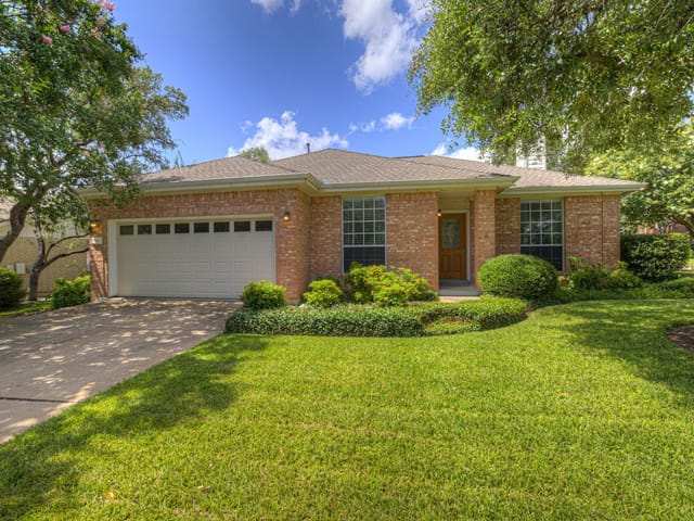 6661 Ruxton LN - front exterior - Luxury home in Circle C Ranch Ph A Sec 01, Austin, TX