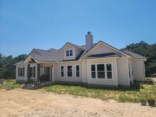 668 Fairview DR