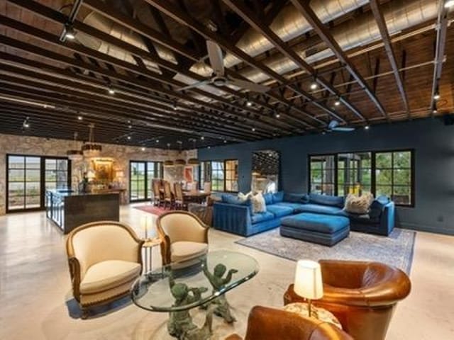 669 El Rancho Cima