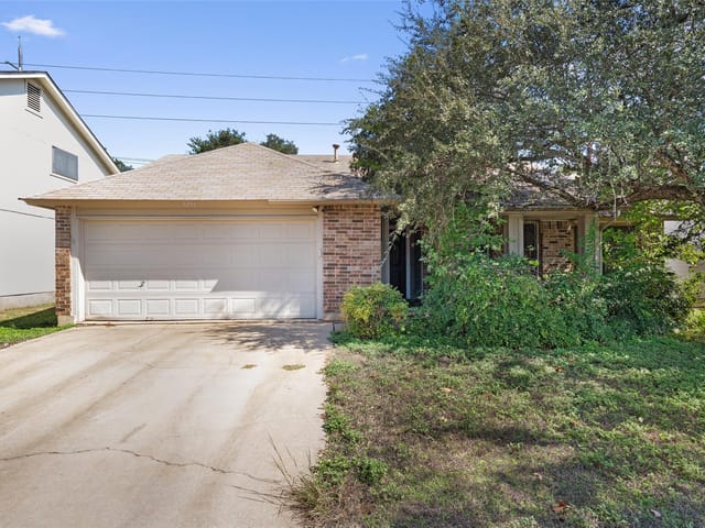 6700 Luckenbach LN