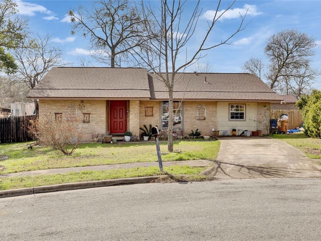6700 Rockridge CT