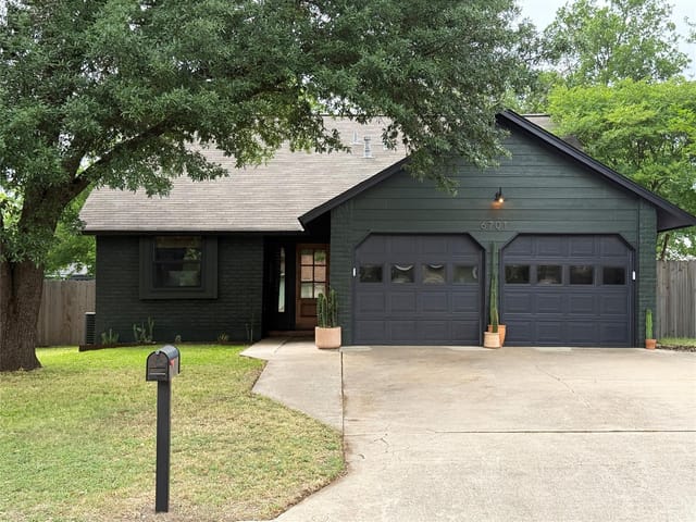 6701 Clubway Ln