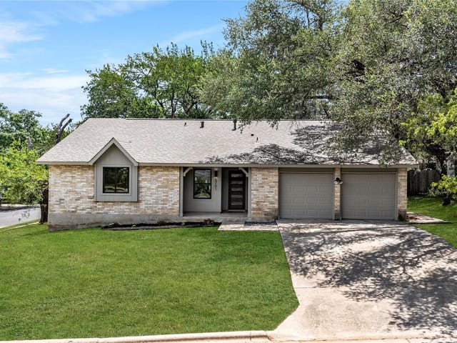 6701 Rearden RD - front exterior - Luxury home in Western Hills At Cherry Creek, Austin, TX