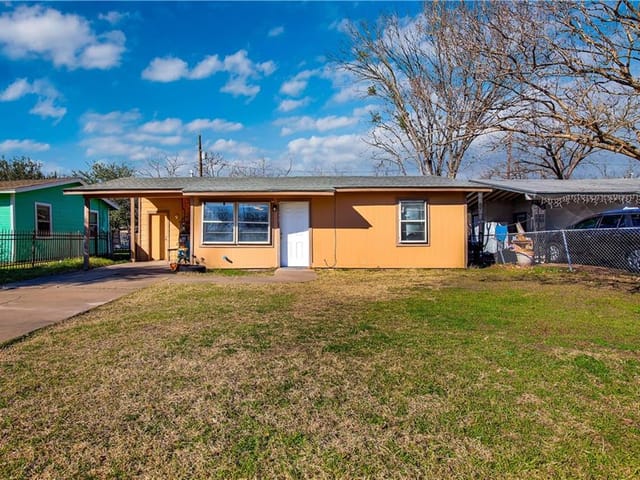 6704 Galindo St