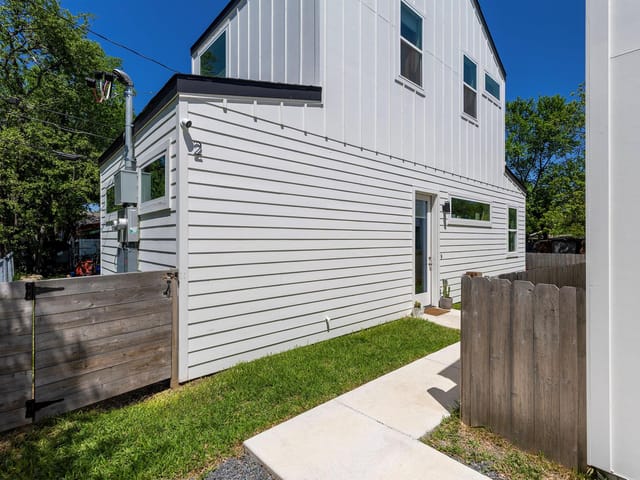 6704 Galindo St Unit #B