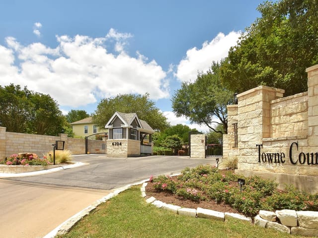 6704 Menchaca RD Unit #31