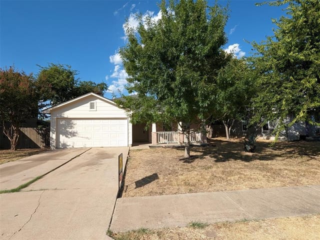 6704 Sabrina Dr