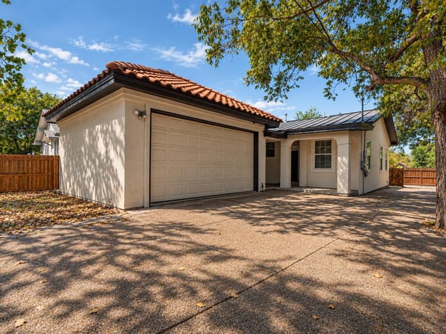6707 Santos ST