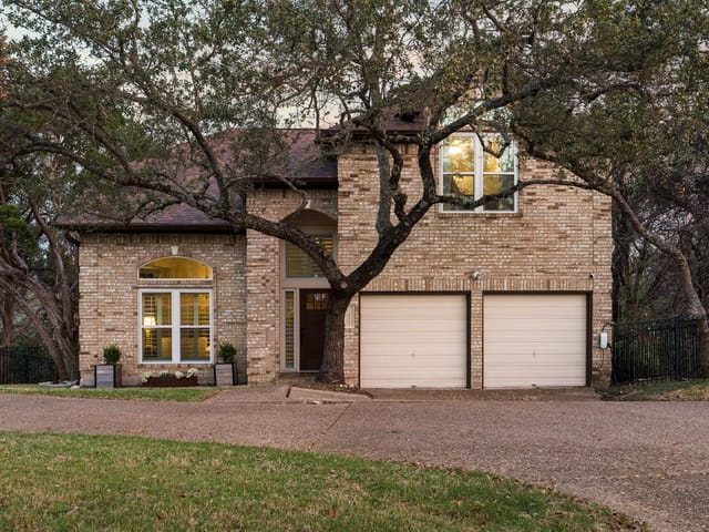 6711 Lakewood Point Cv