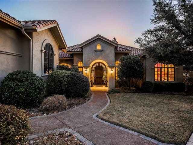 6713 Valburn Dr