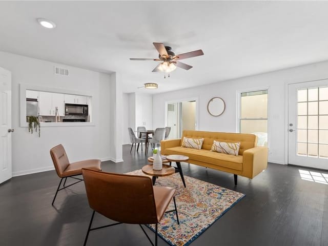 6718 Silvermine Dr Unit #1002