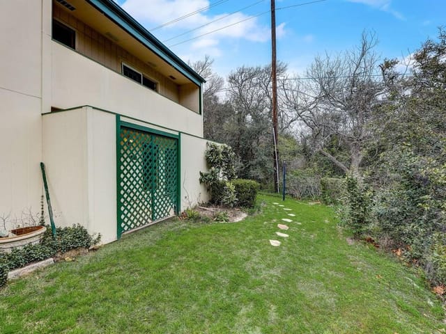 6718 Silvermine Dr Unit #1204