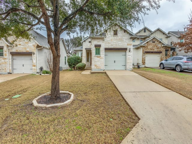 6733 Blarwood Dr