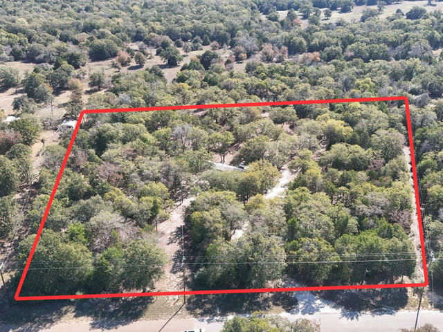680  Hidden Oaks Dr