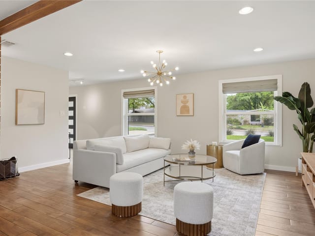 6802 Pioneer PL